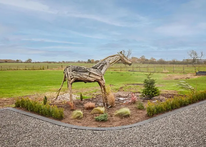 Host & Stay - The Stables