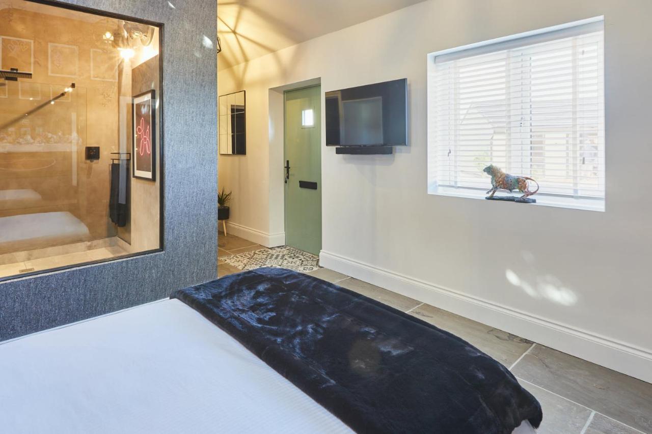Host & - The Stables Holiday home *