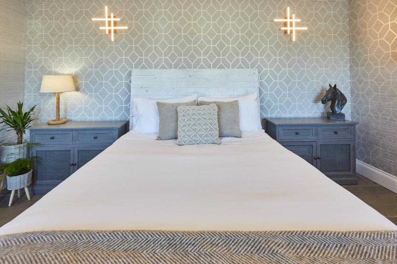 Host & - The Stables * Yarm